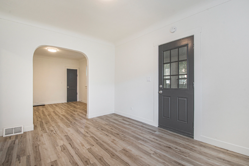 1036 Park St Sw - Photo 5 of 18