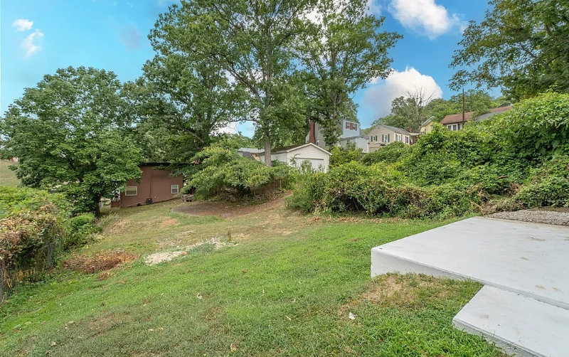 935 Somerset Dr - Photo 3 of 20