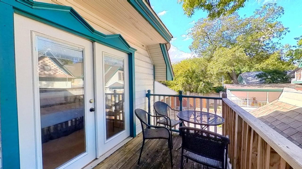 433 W San Antonio St - Photo 2 of 17