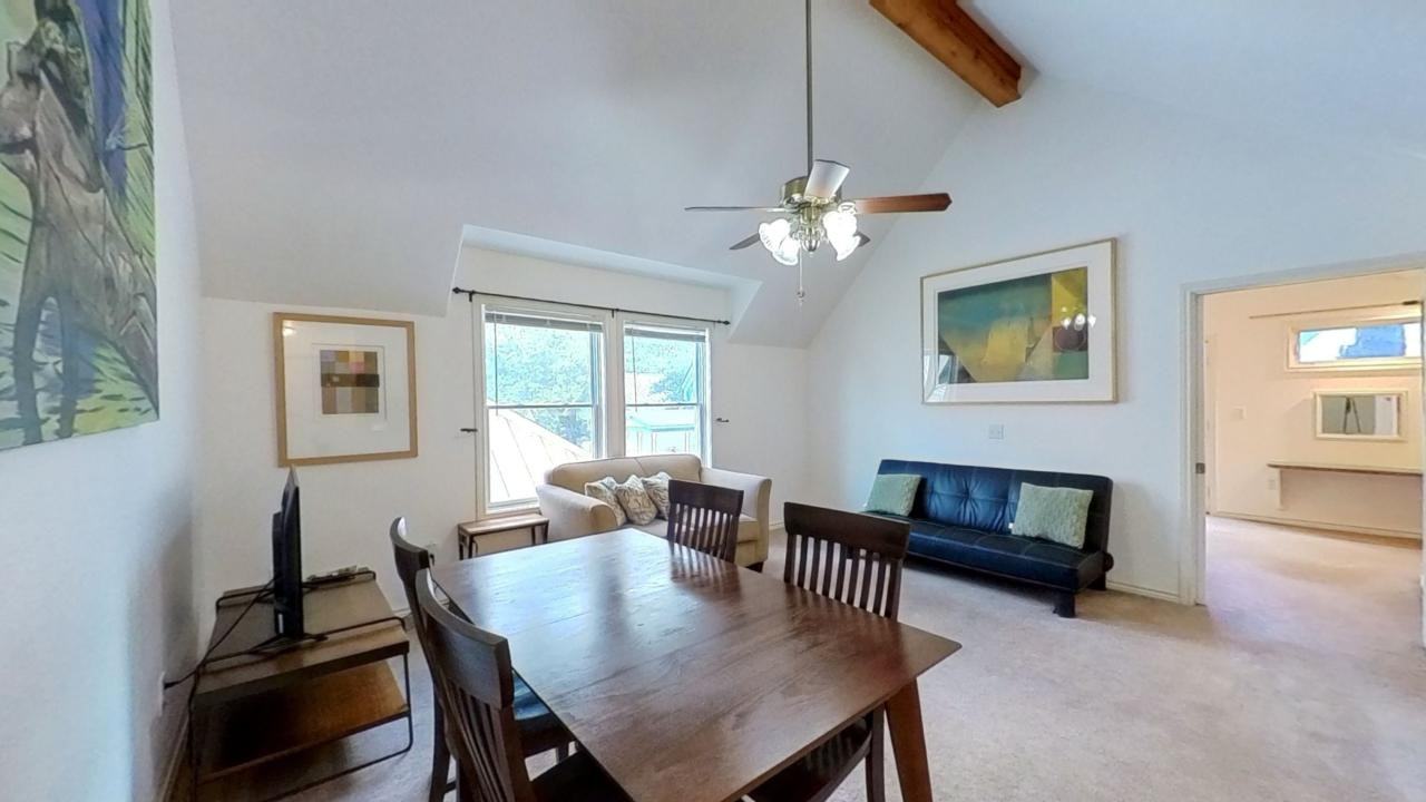 433 W San Antonio St - Photo 5 of 17