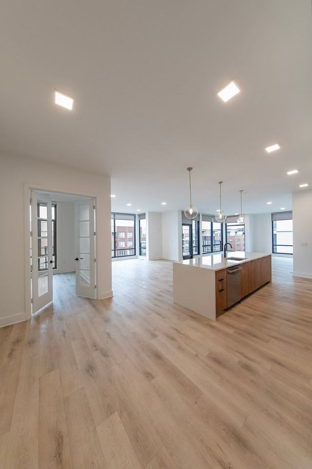 The Crescent - Photo 7 of 14