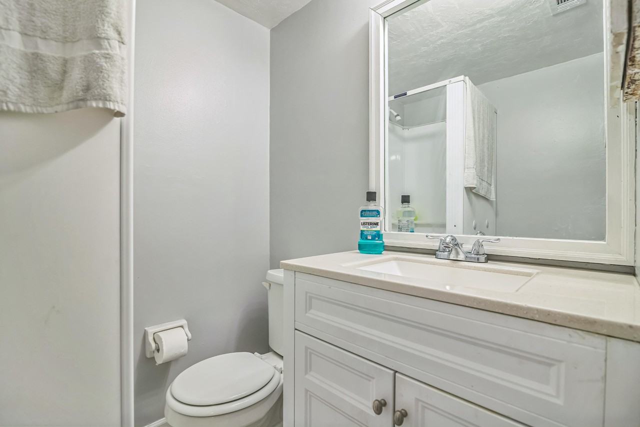 Sw 69th Dr - Photo 3 of 8