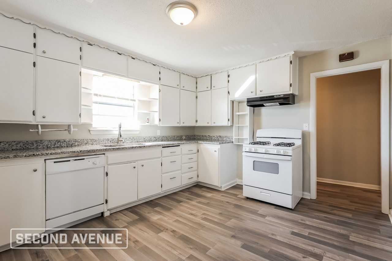 805 E Etowah Rd - Photo 2 of 24