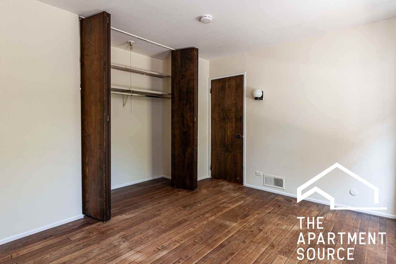 600 W Surf St #3 - Photo 7 of 22