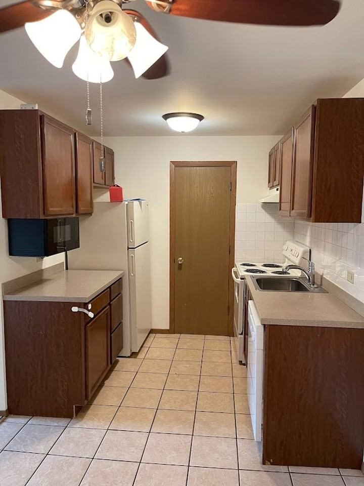 Antioch Manor Apartments - Photo 4 of 50