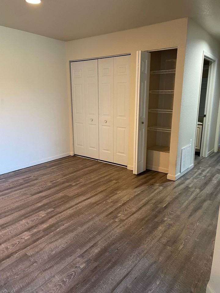 CLEAR CREEK APARTMENTS - Photo 2 of 8