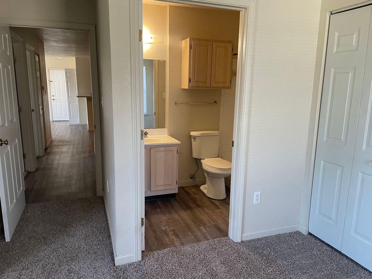 CLEAR CREEK APARTMENTS - Photo 4 of 8