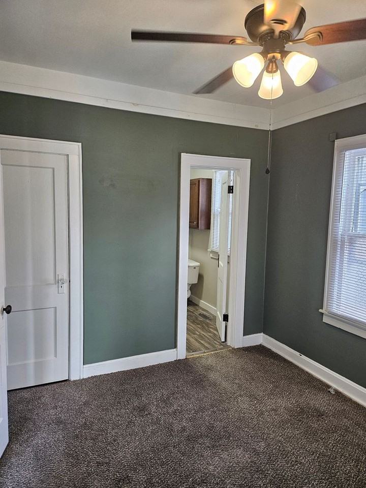 1416 E Indiana St - Photo 6 of 12