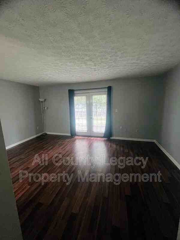256 Scandia Cir - Photo 2 of 9