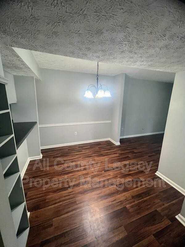 256 Scandia Cir - Photo 3 of 9