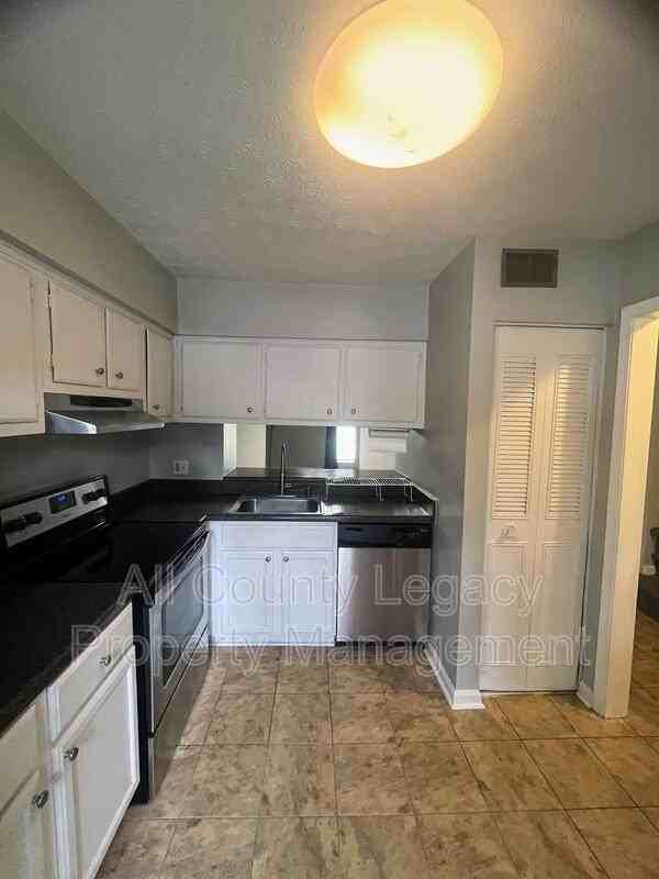 256 Scandia Cir - Photo 5 of 9