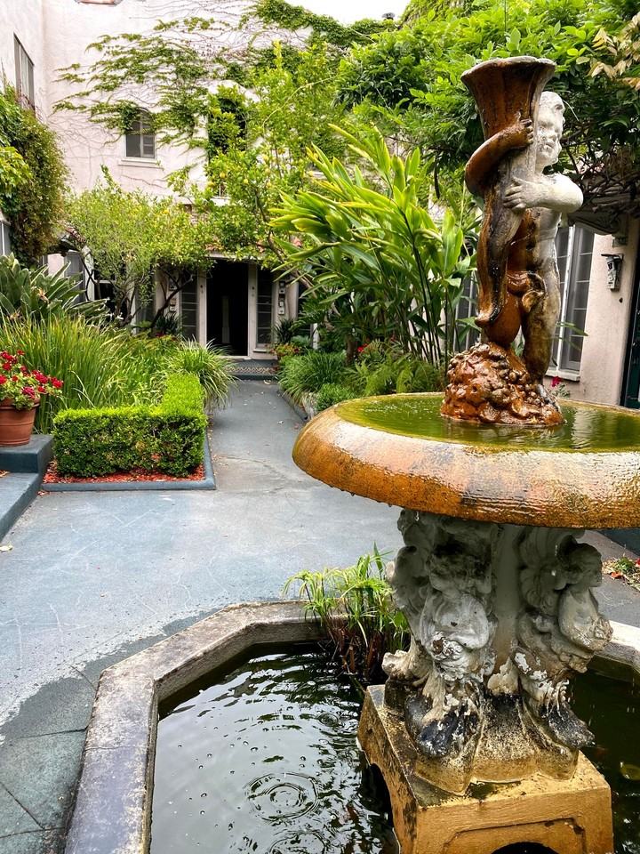 1002-1012 1/2 N. Sweetzer Ave. - Photo 2 of 6