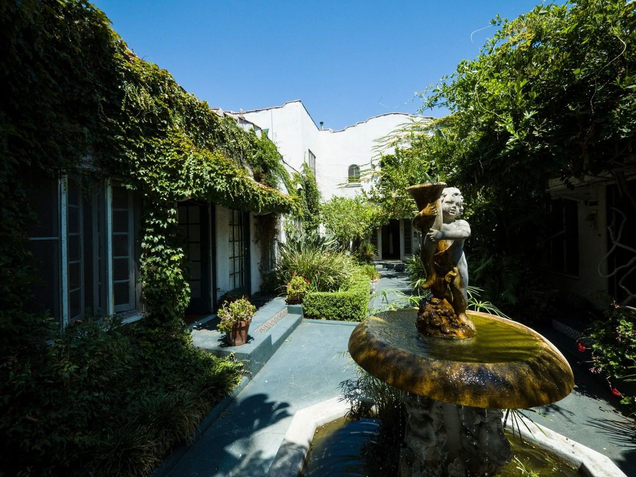 1002-1012 1/2 N. Sweetzer Ave. - Photo 6 of 6