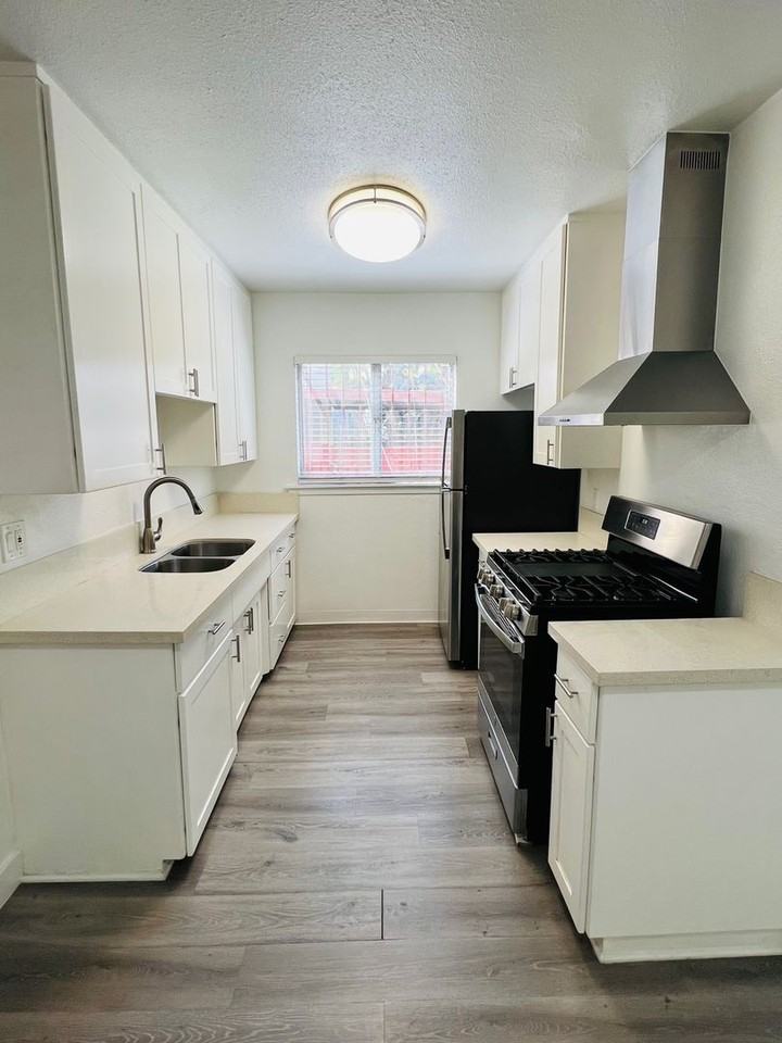 Potomac 3850 LLC - Photo 7 of 46