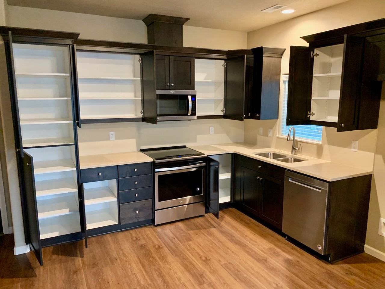 871 Water Ave Ne - Photo 5 of 16