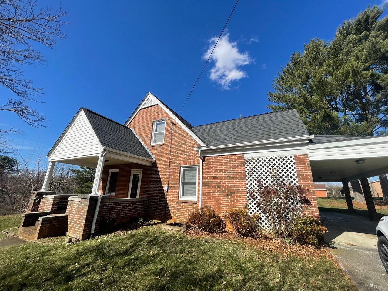 6589 Rose Ln - Photo 3 of 20