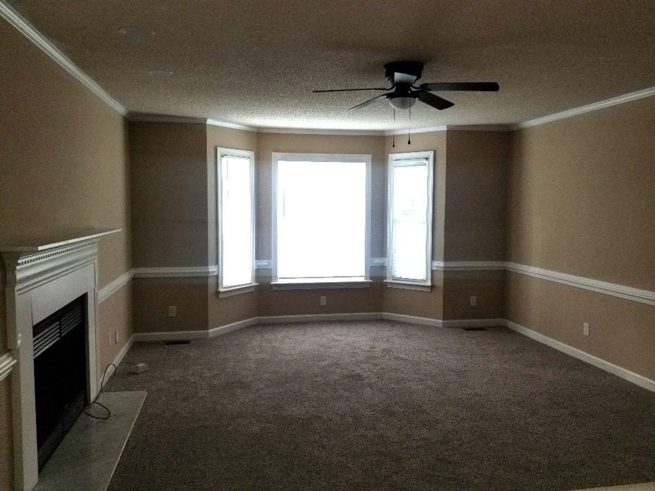 105 N Pointe Dr - Photo 3 of 19