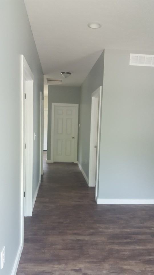 1201 N Lincoln St - Photo 3 of 18