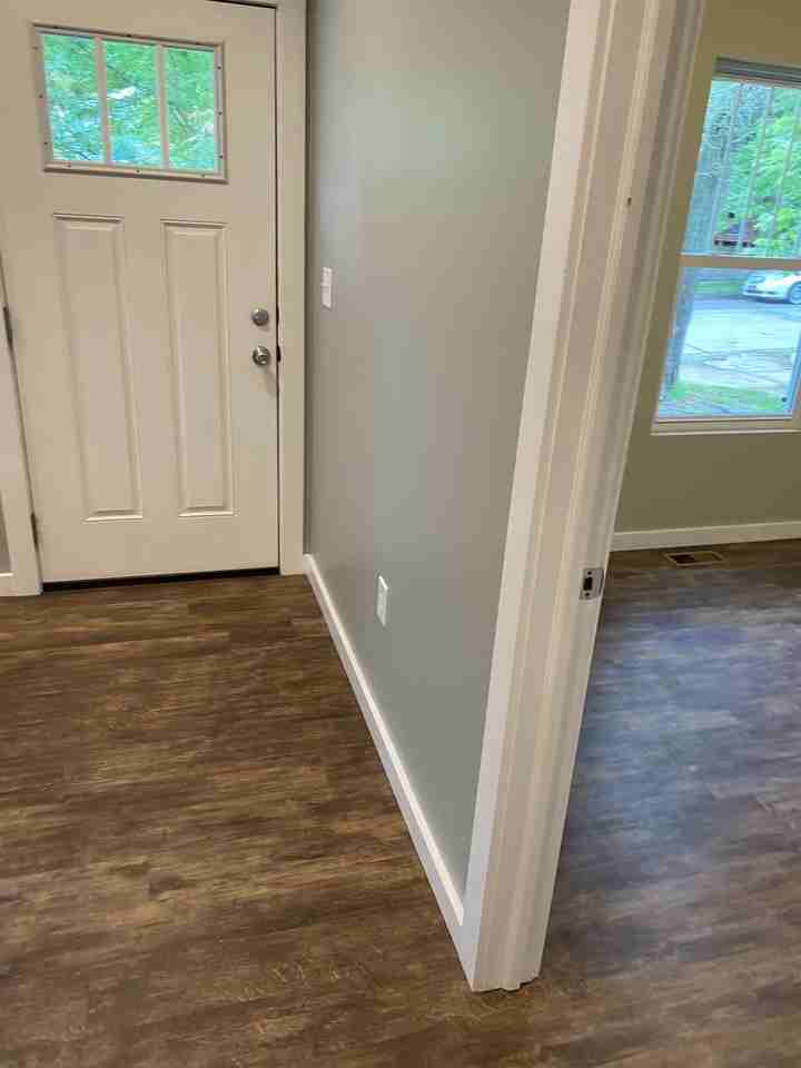 1201 N Lincoln St - Photo 5 of 18