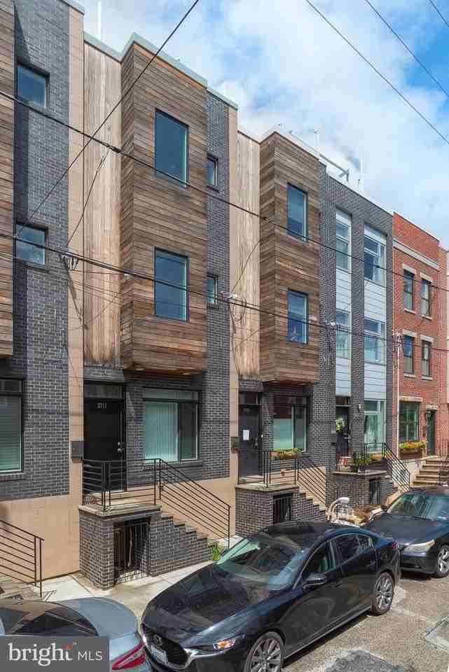 2711 Cambridge St - Photo 3 of 50