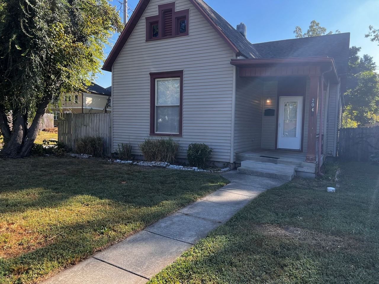 2045 N 10th St - Photo 2 of 13