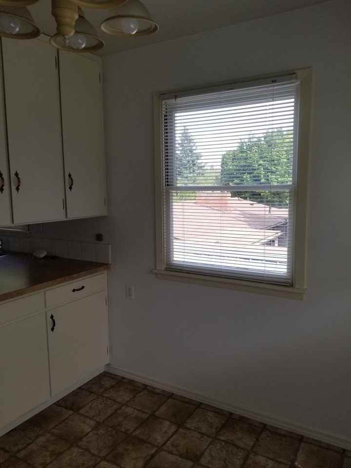 706 S 20th Ave - Photo 4 of 15