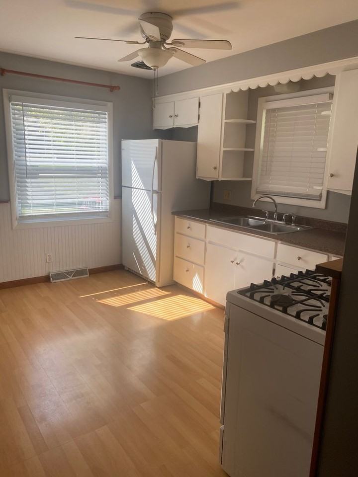 761 Taylor St - Photo 3 of 8