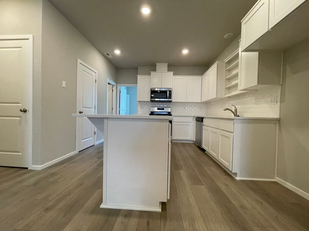 15668 Nw Linder St - Photo 3 of 30