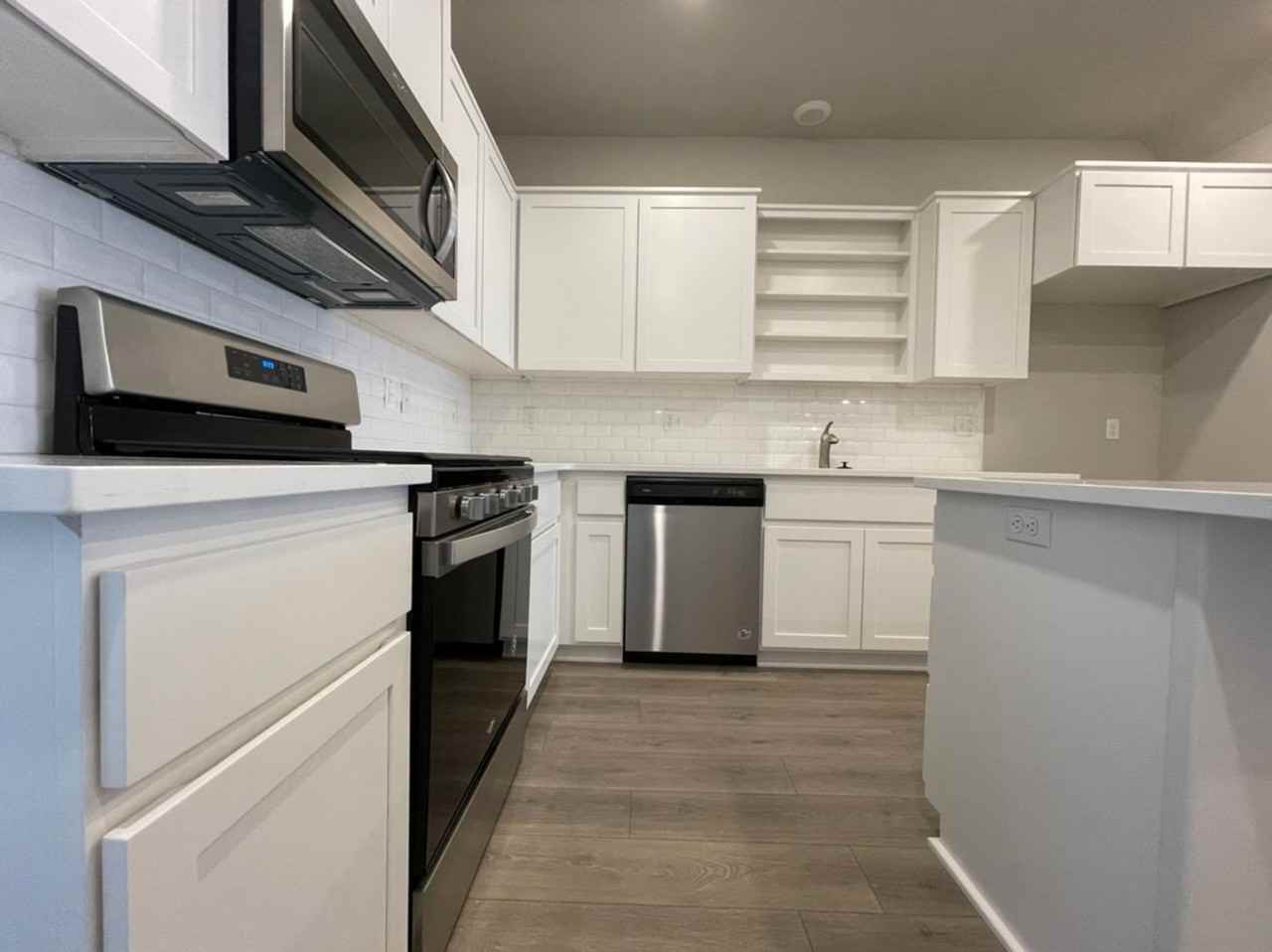 15668 Nw Linder St - Photo 5 of 30