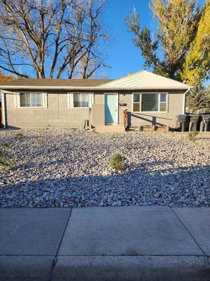 3928 E 6th St - Photo 2 of 15