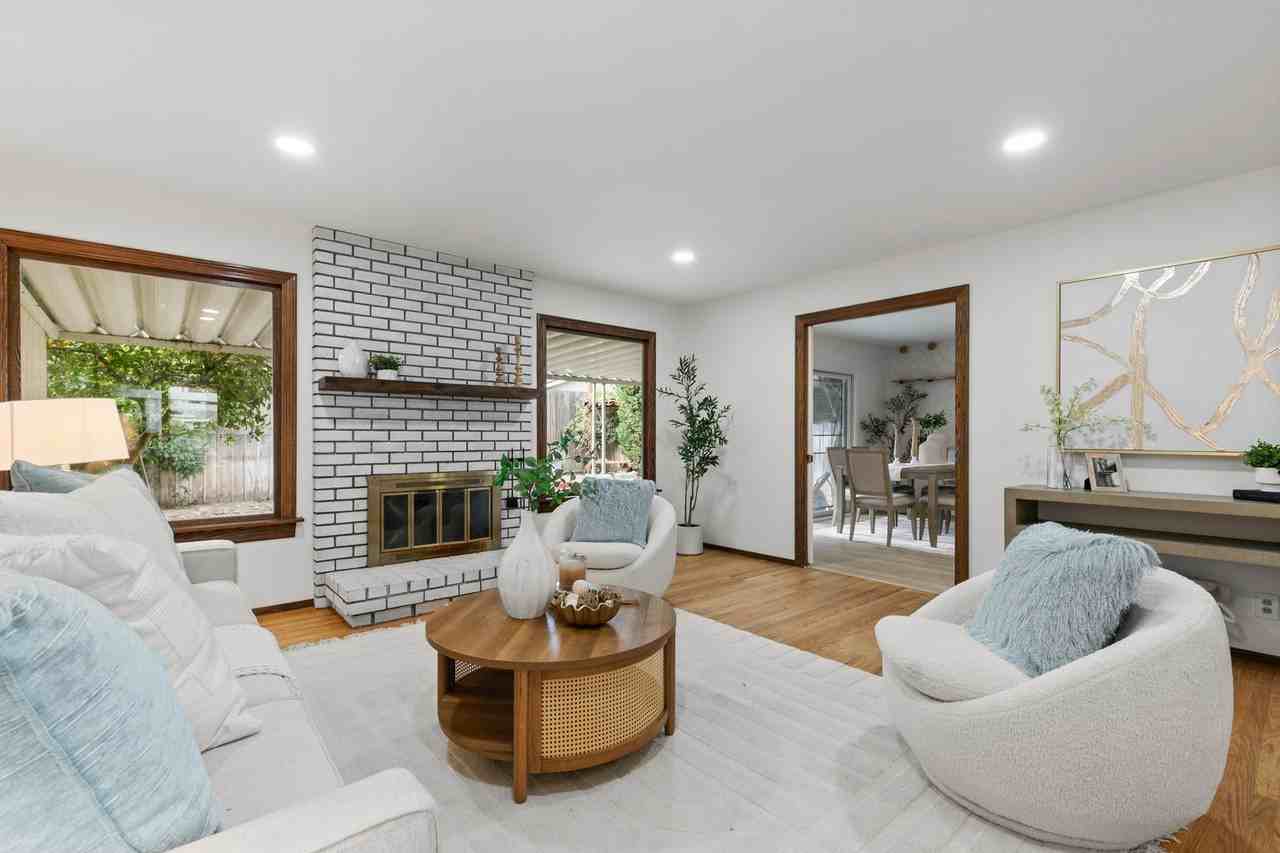 2271 Chaparral Ave - Photo 3 of 34