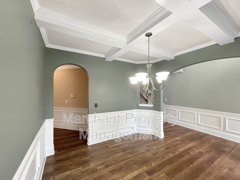 32 Governors Lake Way - Photo 6 of 50