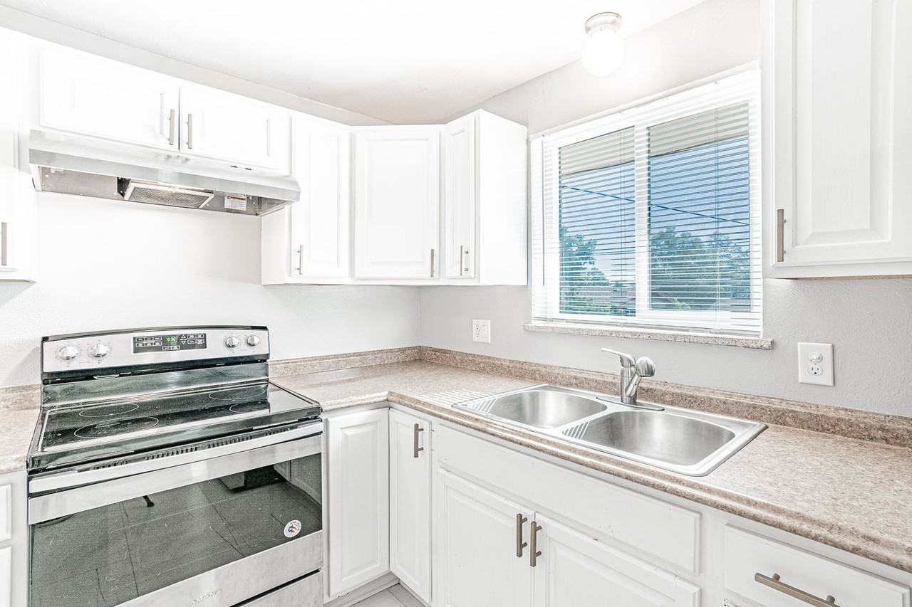7002 Quay St - Photo 7 of 29