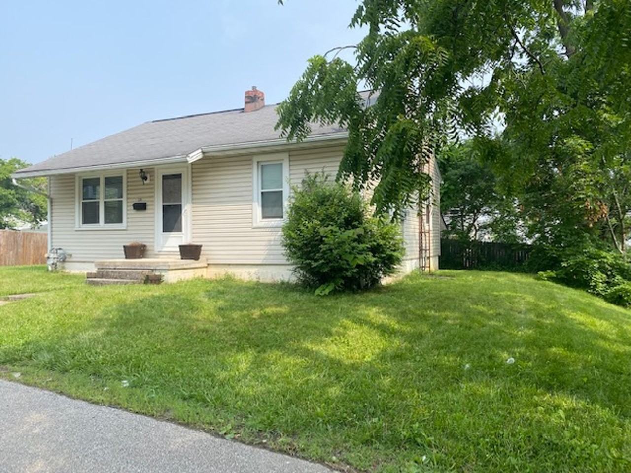 128 Diamond Ct - Photo 2 of 17