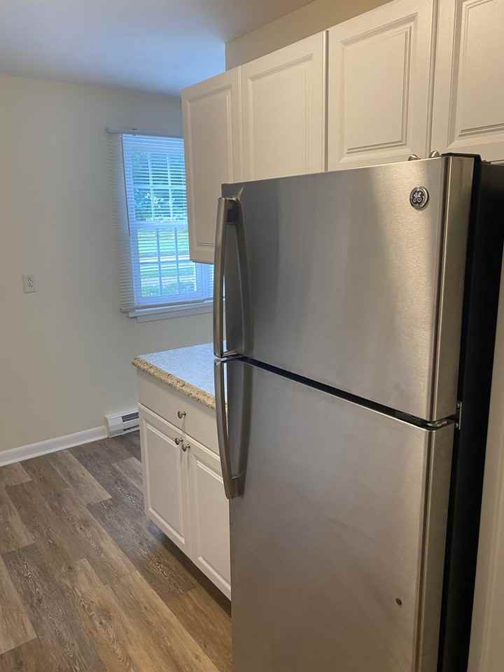 Nichols Manor Apartments (fka: Gaslight Square Apartments) - Photo 3 of 28