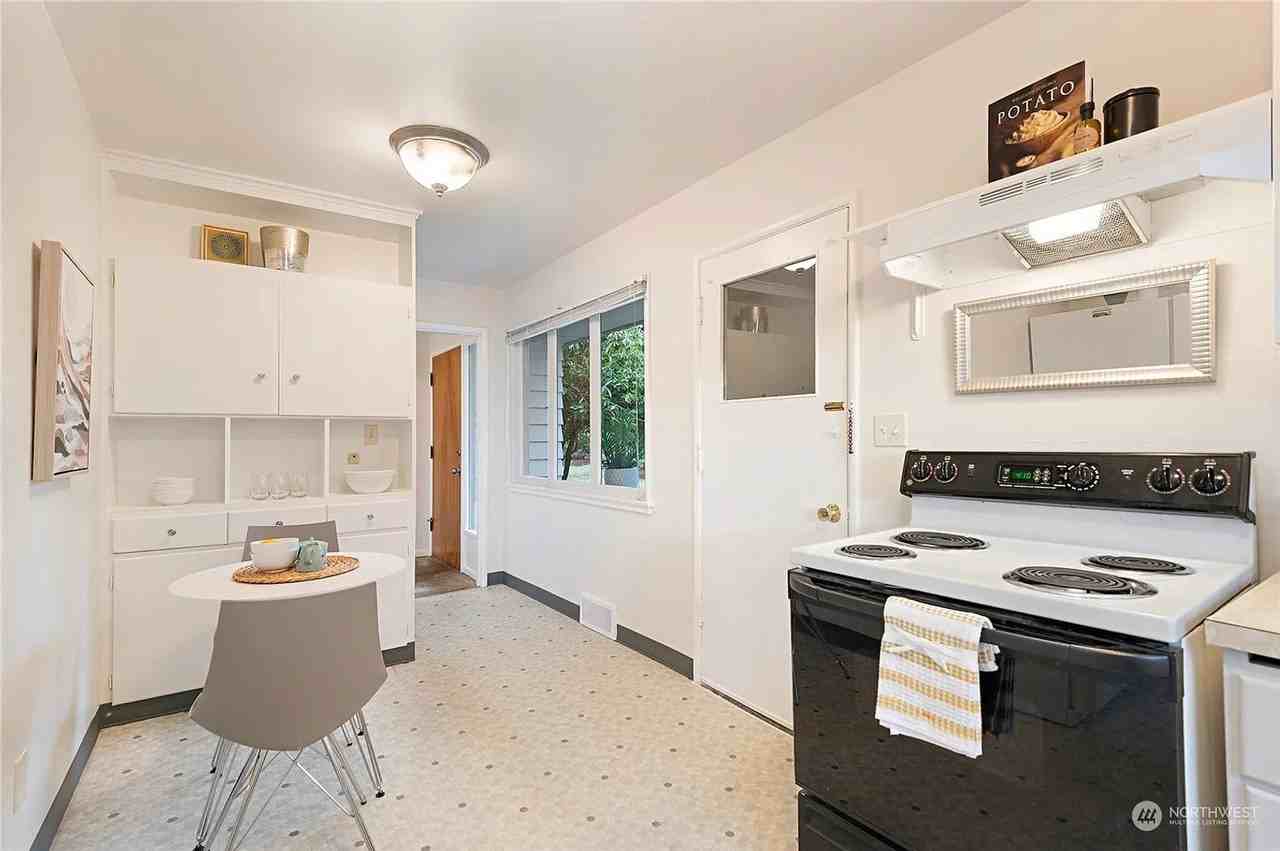 20131 21st Ave Nw - Photo 5 of 18