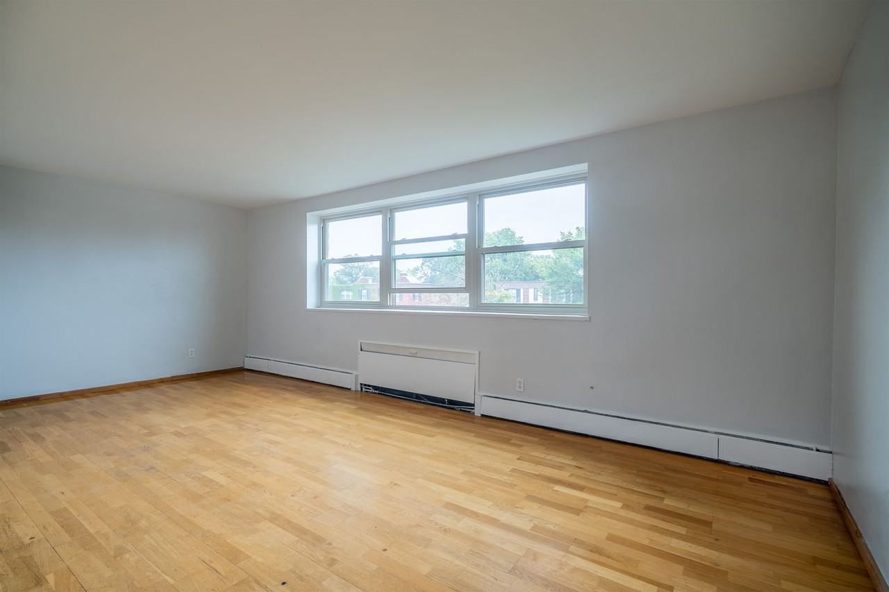 Delaware Ave Apartments - Photo 2 of 7