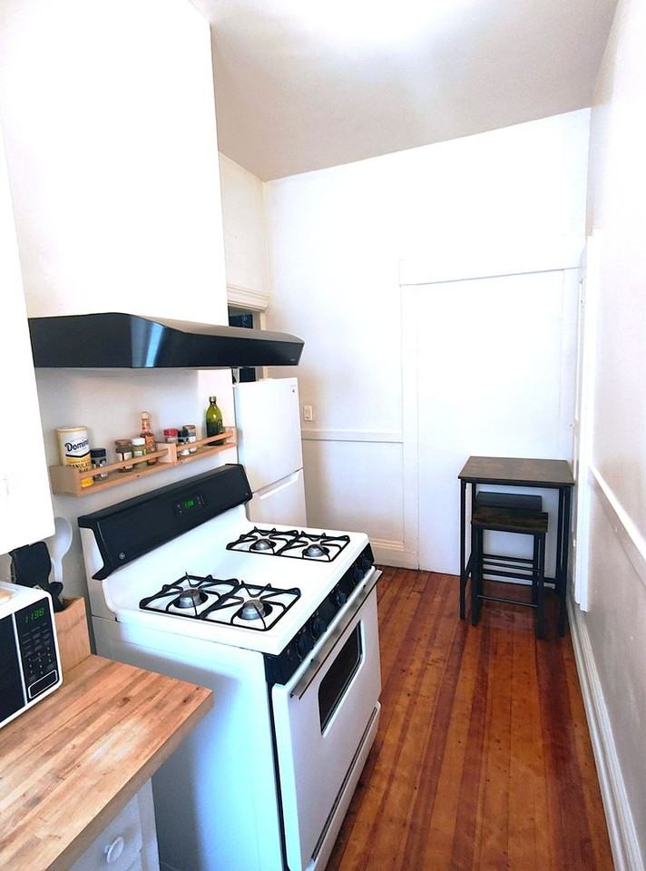 123 Elmwood Avenue - Photo 2 of 11