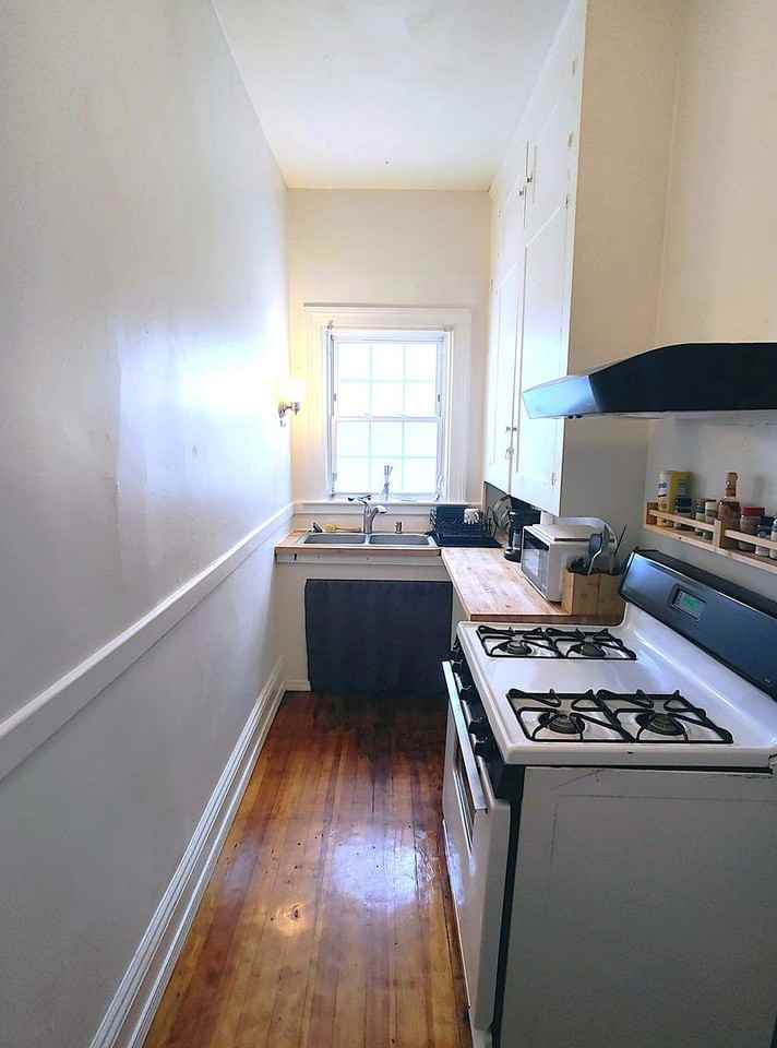 123 Elmwood Avenue - Photo 3 of 11