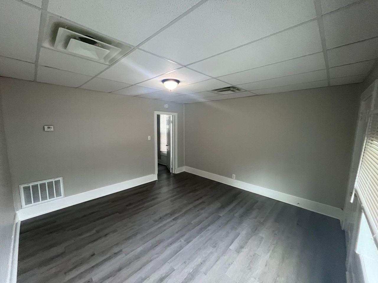 1792 W Gaulbert Ave - Photo 2 of 11