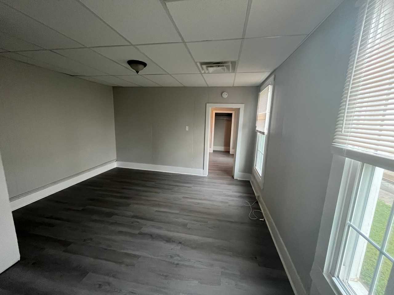 1792 W Gaulbert Ave - Photo 4 of 11