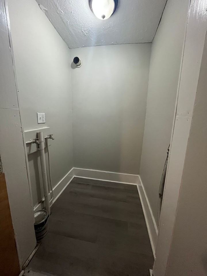 1792 W Gaulbert Ave - Photo 7 of 11