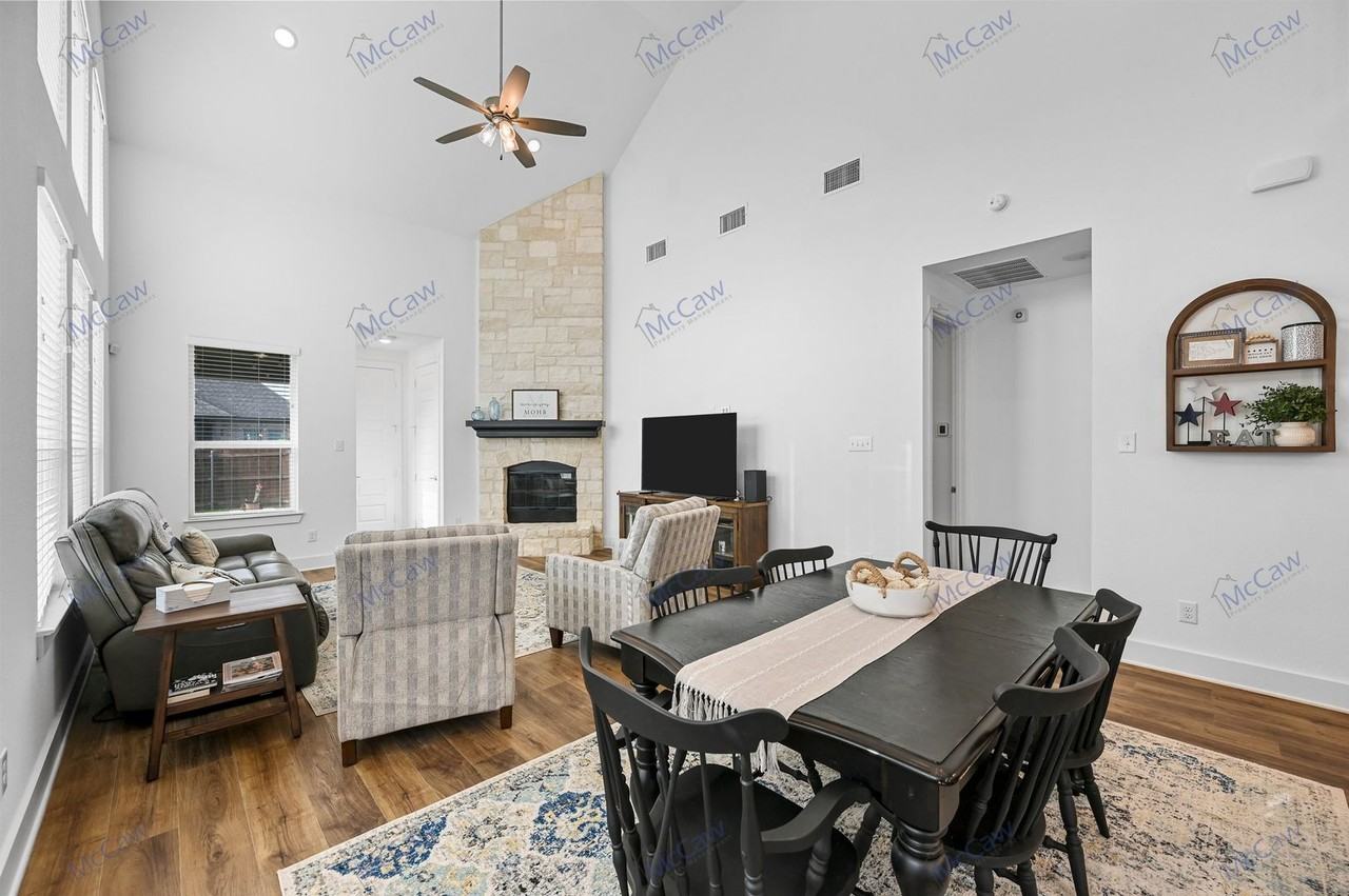424 Country Meadows Blvd - Photo 3 of 29