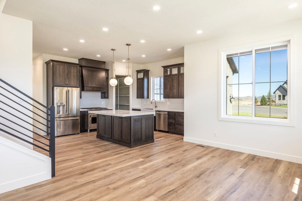 849 Crabapple Ct - Photo 2 of 30