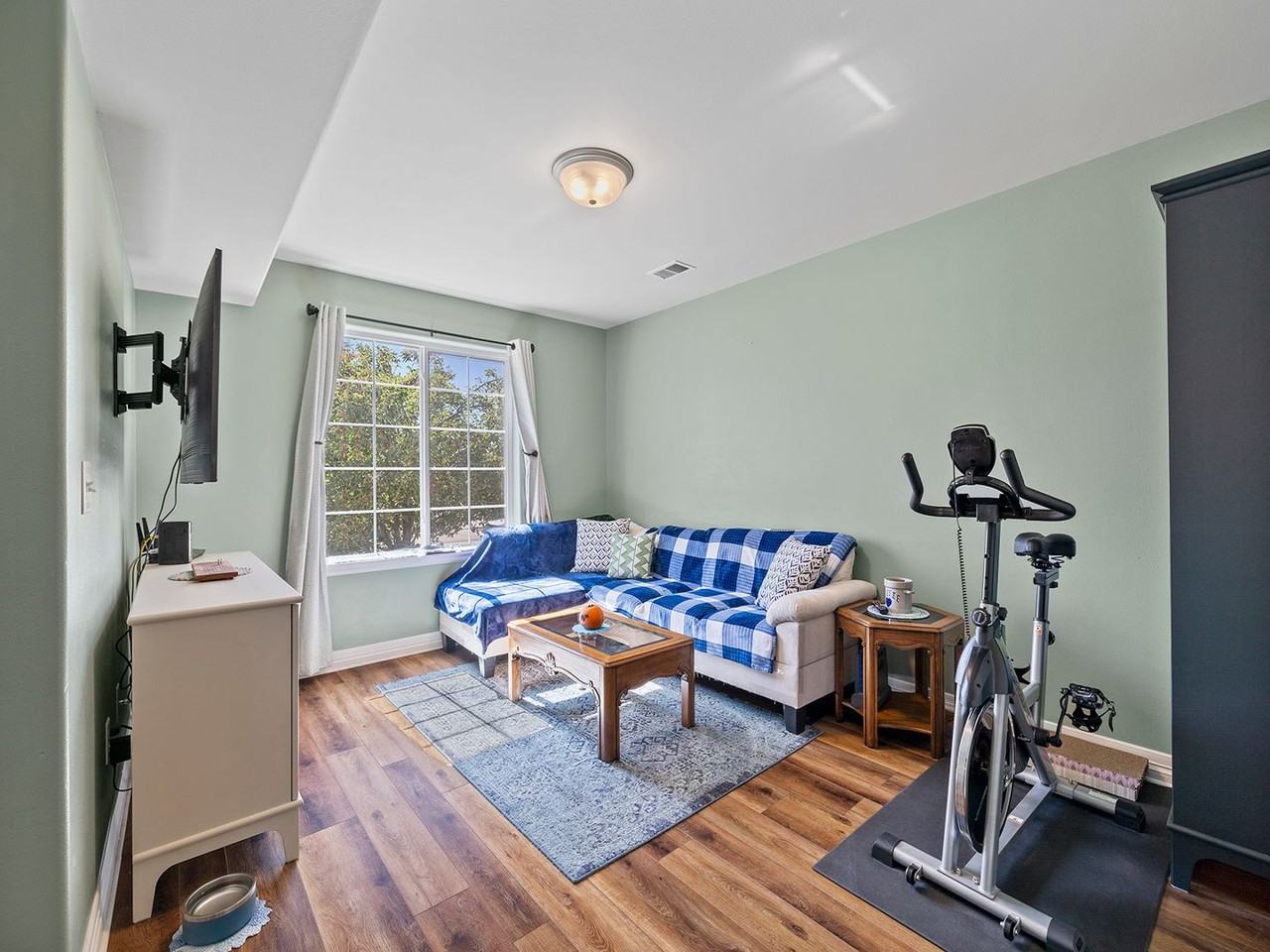 3808 Everton Dr - Photo 2 of 20