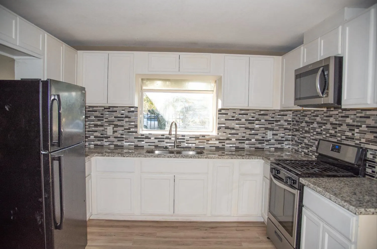 1540 Shaffer Rd - Photo 2 of 13