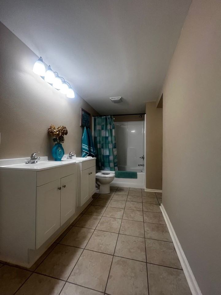 300 Gardner St - Photo 6 of 13