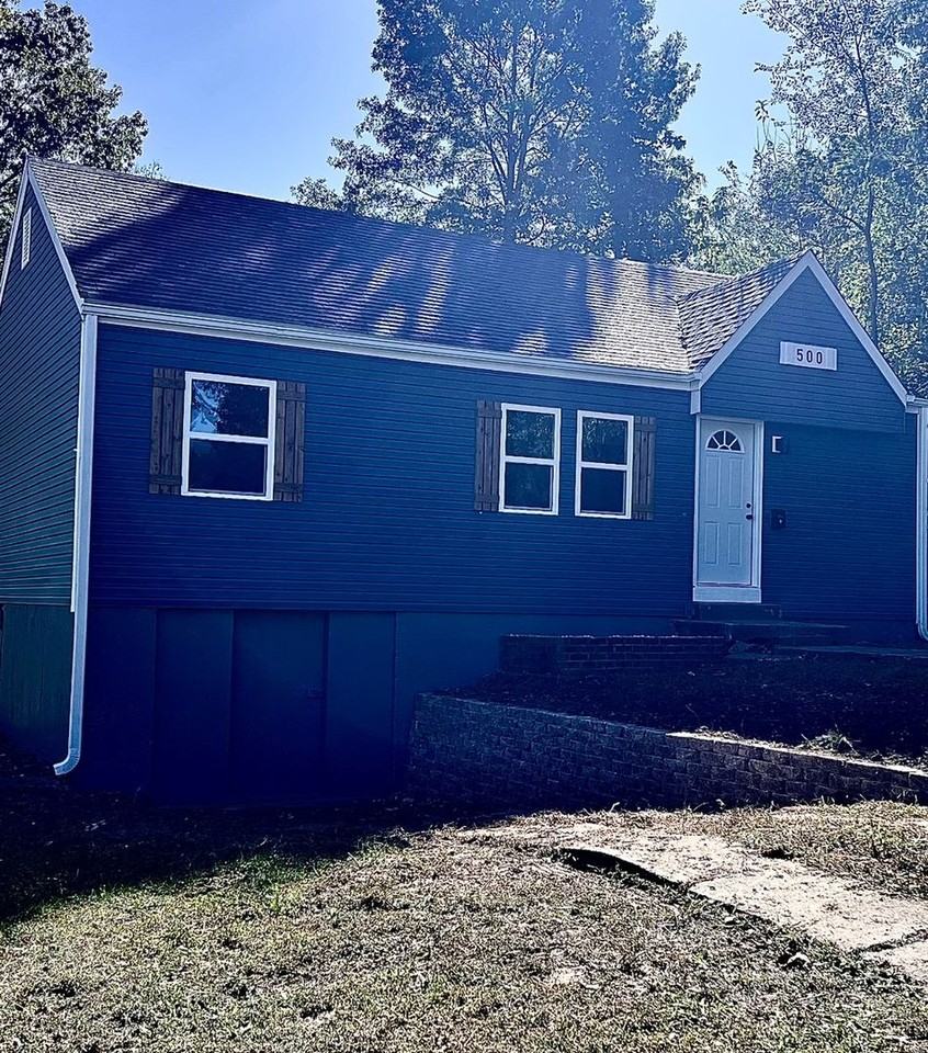 500 Woodland Dr - Photo 2 of 10