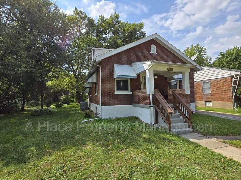 3337 Eminence Blvd - Photo 2 of 15