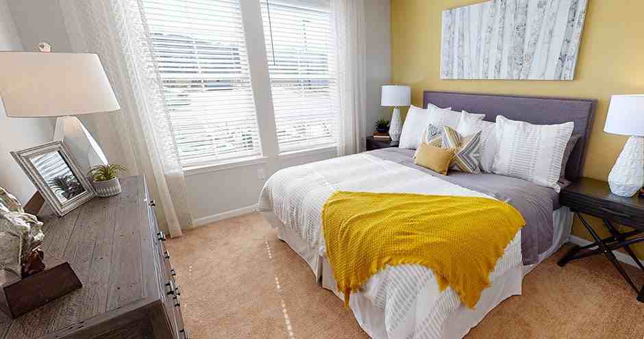 The Manhattan on the River Apartments - Photo 4 of 35